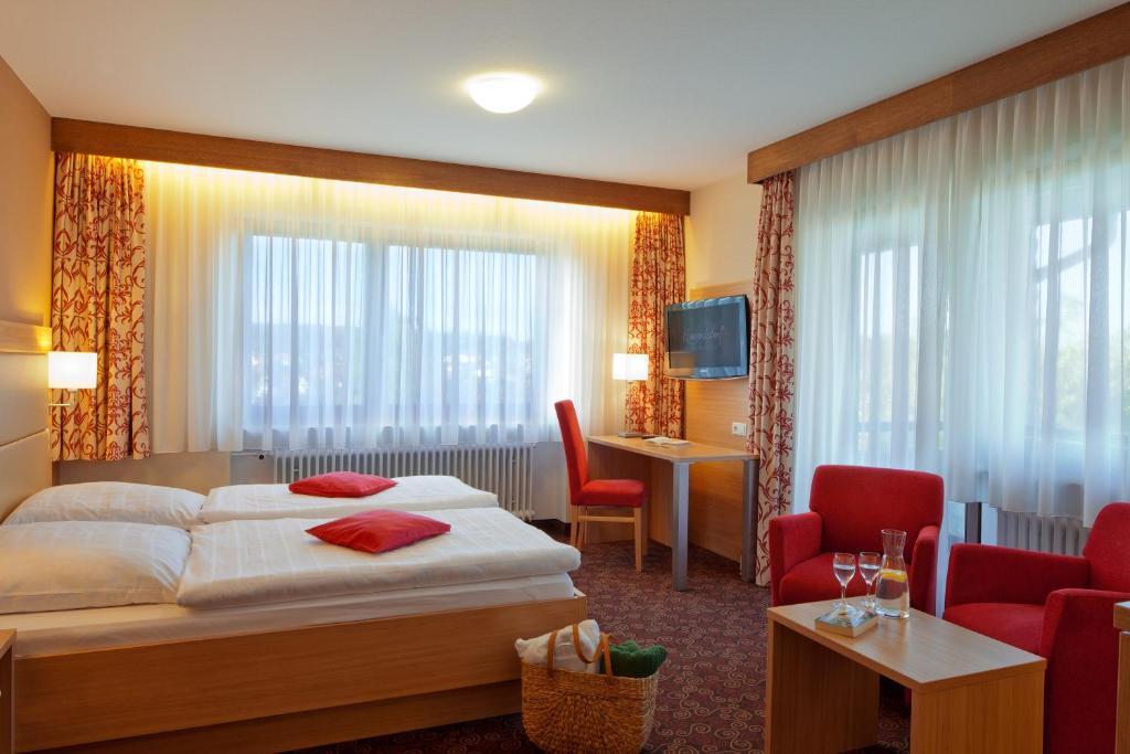 Hotel Konradshof Seewald Ruang foto